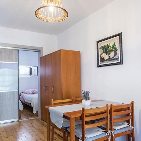 Awesome Apartment In Klek With Kitchen 외부 사진