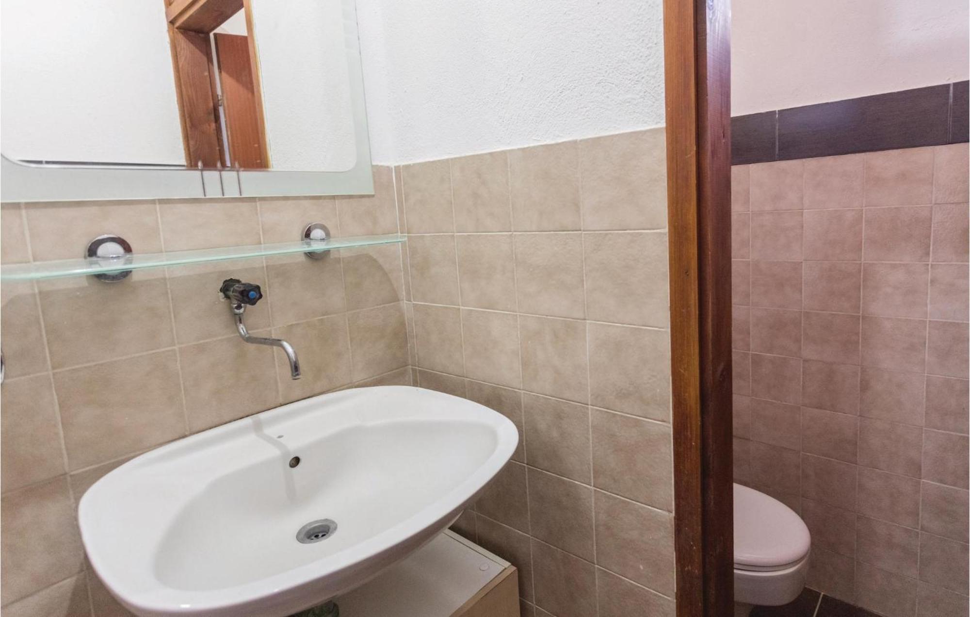 Awesome Apartment In Klek With Kitchen 외부 사진